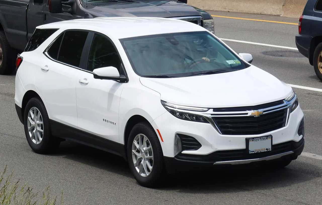 2022 Chevrolet Equinox LT (facelift)