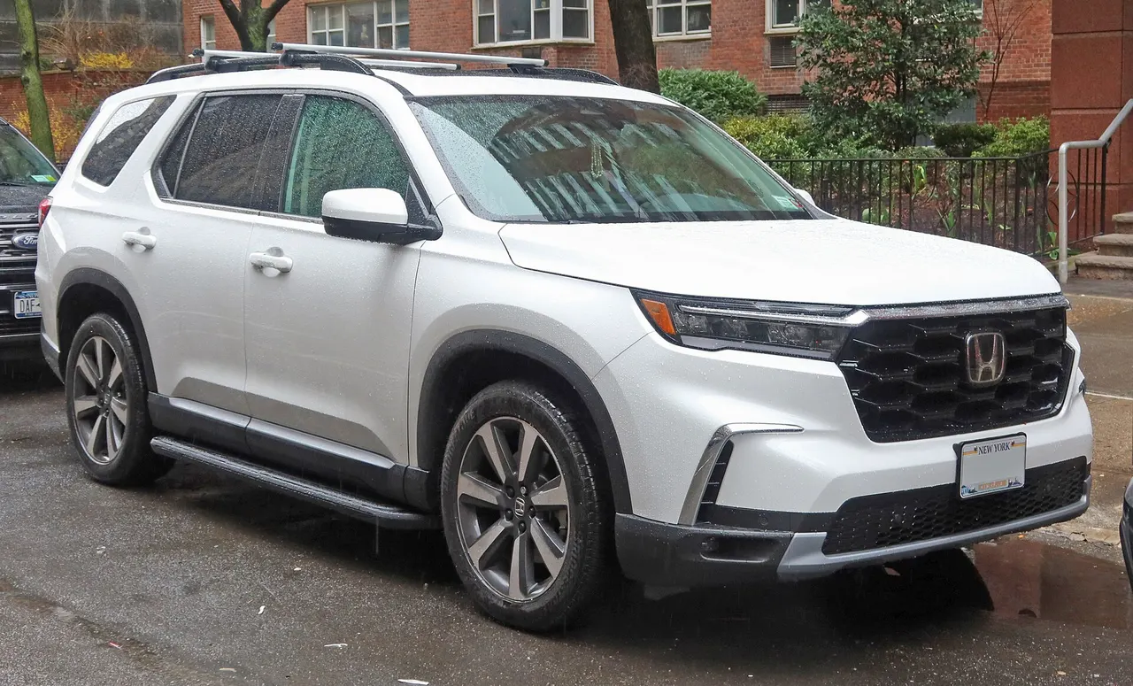 2023 Honda Pilot Touring