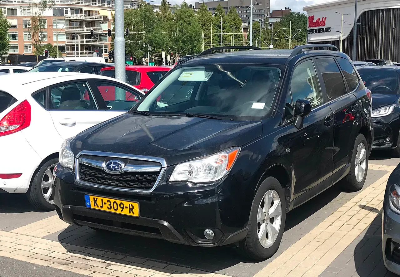 2016 Subaru Forester 2.5i (U.S.-spec, photographed in the Netherlands)